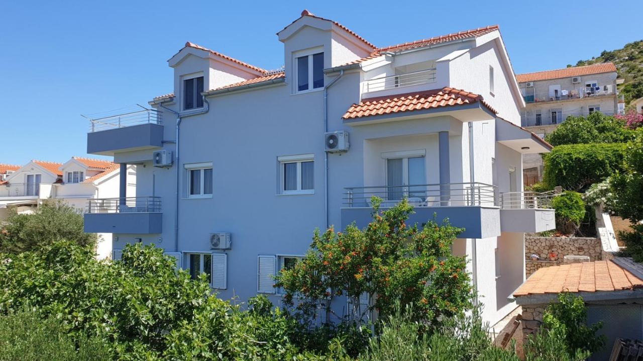 Apartments With A Parking Space Bilo, Primosten - 12870 Εξωτερικό φωτογραφία