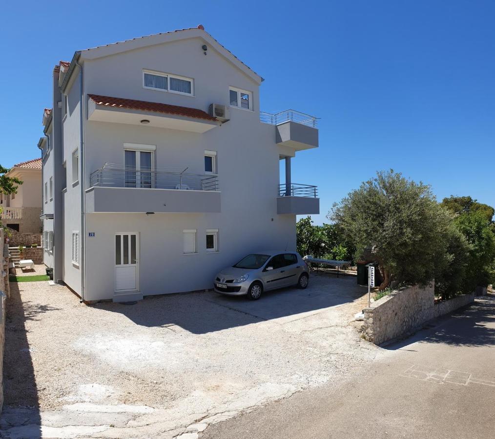 Apartments With A Parking Space Bilo, Primosten - 12870 Εξωτερικό φωτογραφία