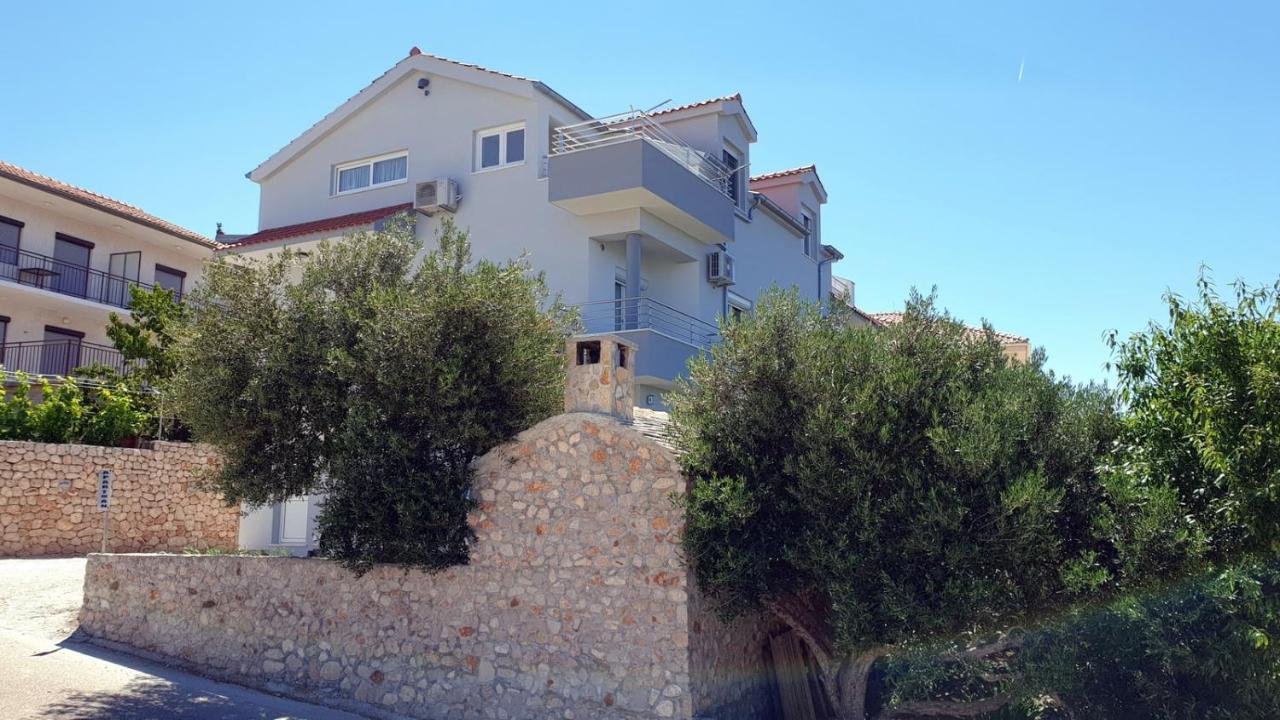 Apartments With A Parking Space Bilo, Primosten - 12870 Εξωτερικό φωτογραφία