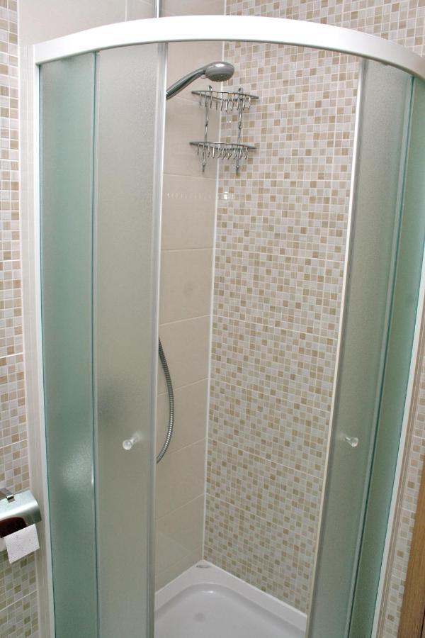 Apartments With A Parking Space Bilo, Primosten - 12870 Εξωτερικό φωτογραφία