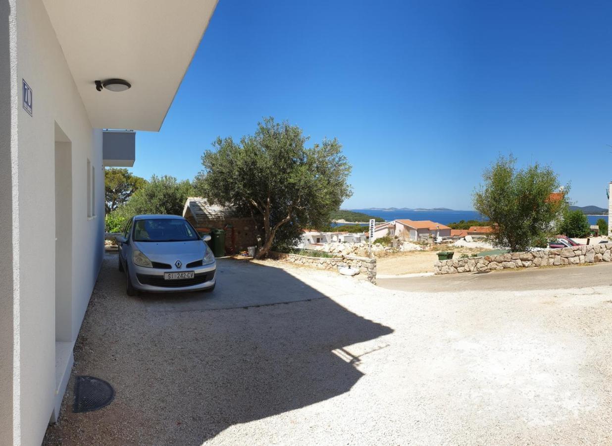 Apartments With A Parking Space Bilo, Primosten - 12870 Εξωτερικό φωτογραφία