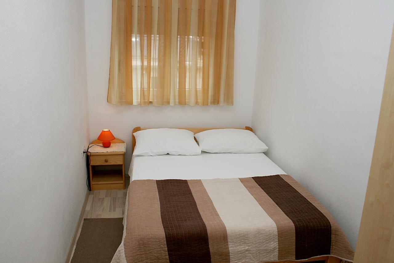 Apartments With A Parking Space Bilo, Primosten - 12870 Εξωτερικό φωτογραφία
